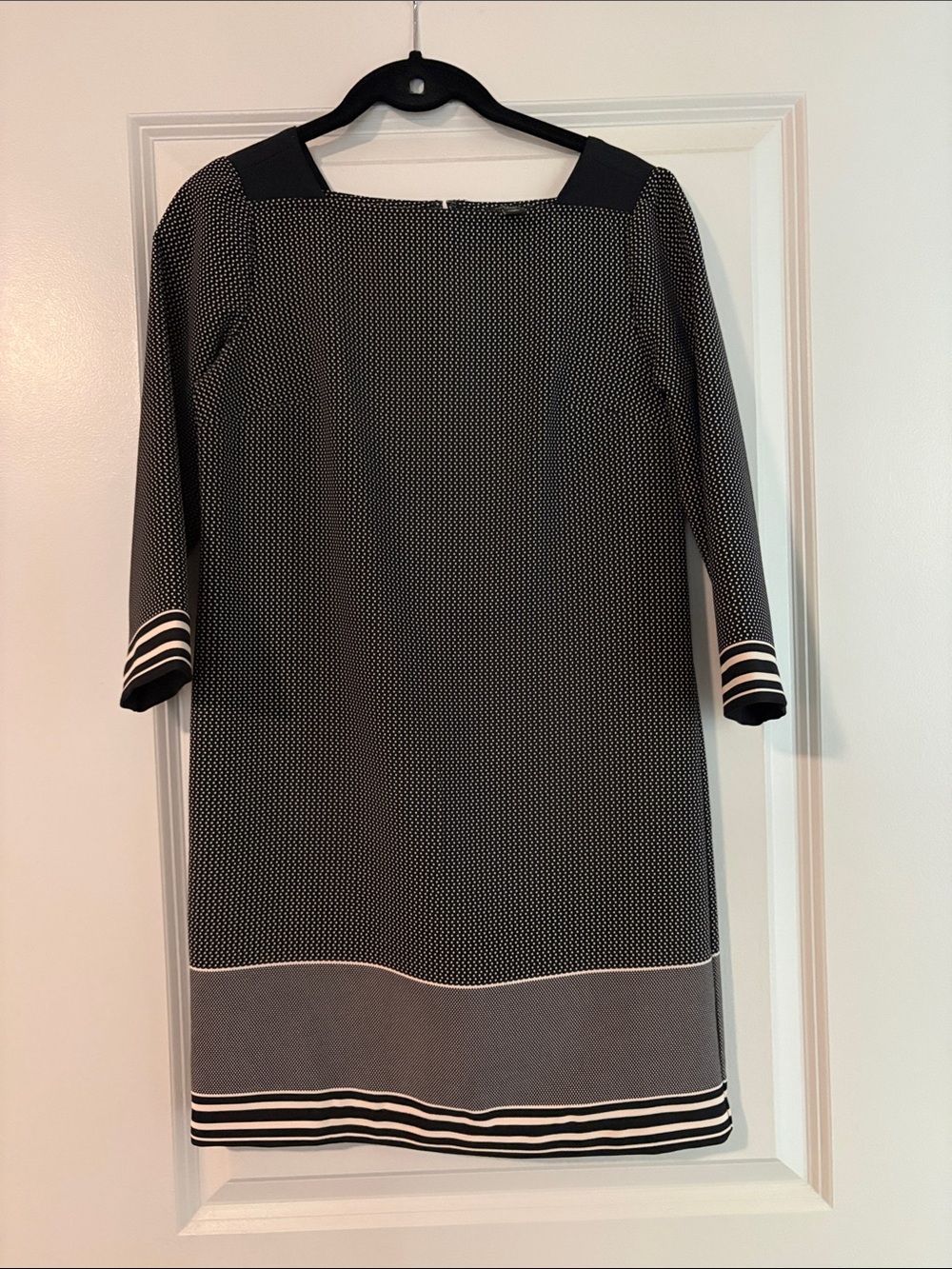 Ann Taylor Black and White Patterned Shift Dress - Elegant Women's Dress